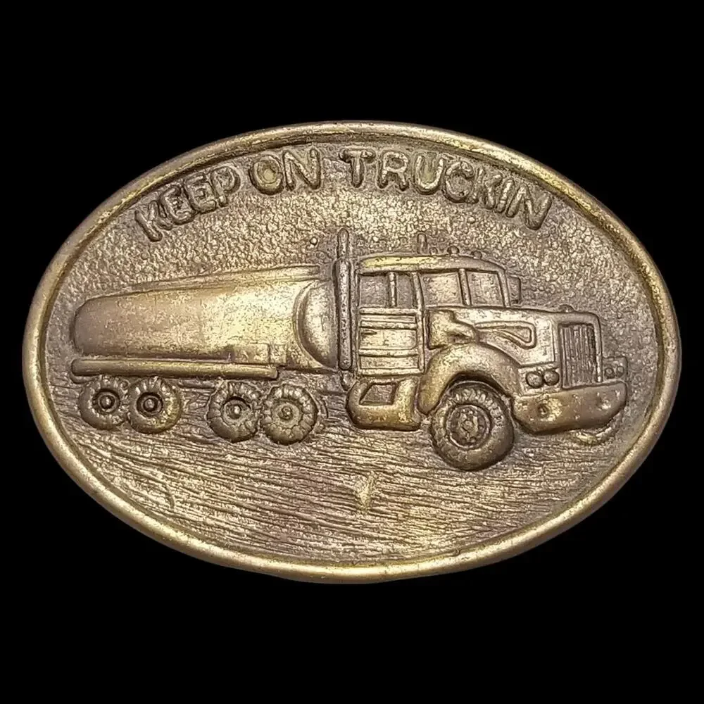 Vintage Belt Buckle Keep On Trucking Gasoline Oil Milk Tanker 18-Wheeler Big Rig